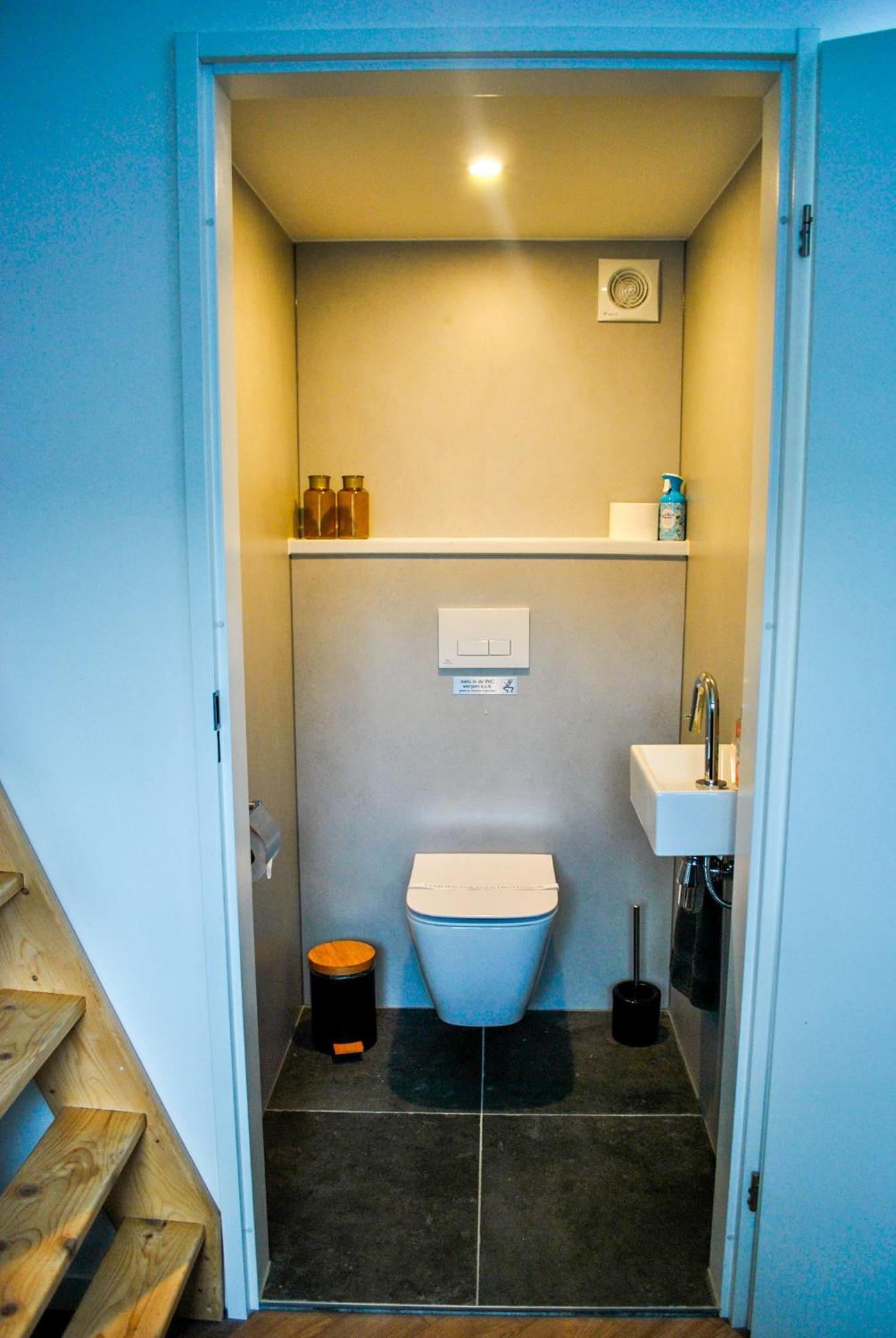 Lobsters In ' Wellness With Wood-fired Hottub, Private Sauna And Outdoor Shower ' Airco's ' Free Wifi ' Complimentary Bed Linen And Towels Apartment